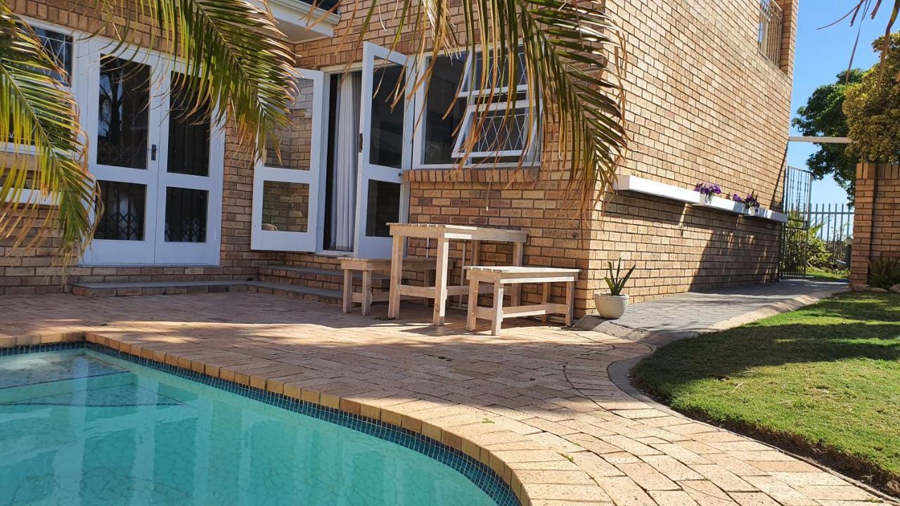 Kelzane Guesthouse Port Elizabeth Exterior photo